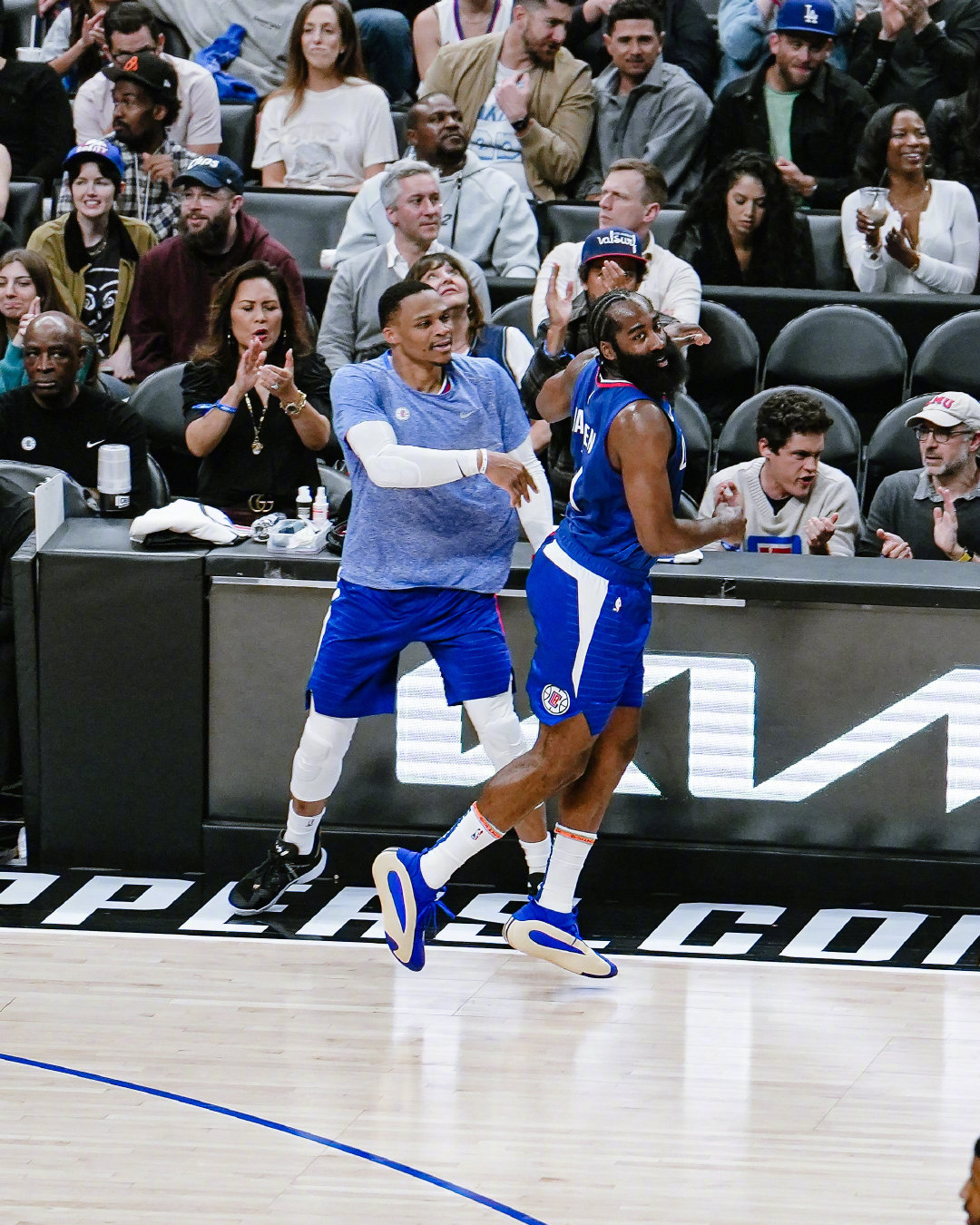 海星直播波尔图内部沟通备战NBA季后赛集结日摩纳哥豪取连胜，这操作让人直呼：今晨金州勇士调整名单以备欧冠的简单介绍