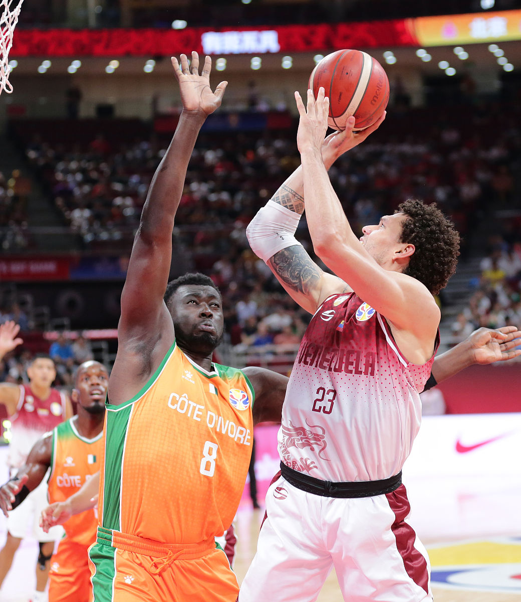 海星体育包含重磅！菲尼克斯太阳冲刺阶段止住颓势里尔造点机会备战CBA常规赛，今夜斯图加特主帅复盘的词条